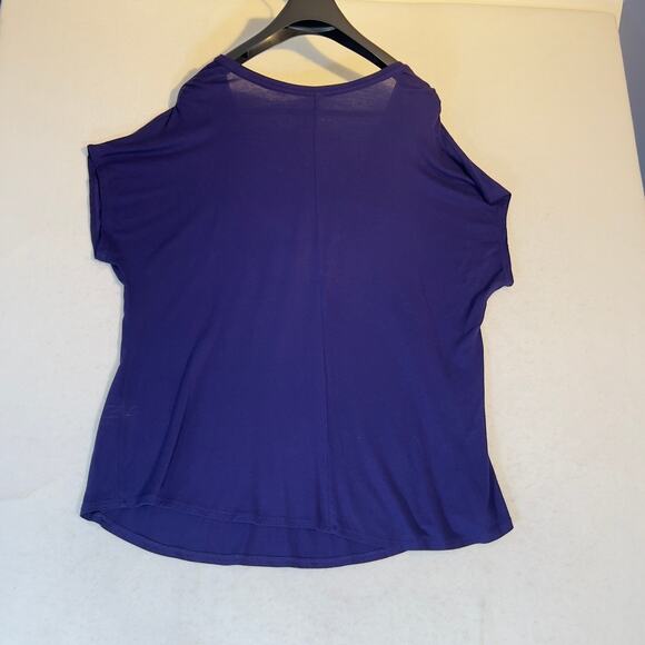 Lane Bryant Sleeveless T-Shirt Woman's 18/20 Cross Graphic Metal Enhancements - Picture 9 of 10